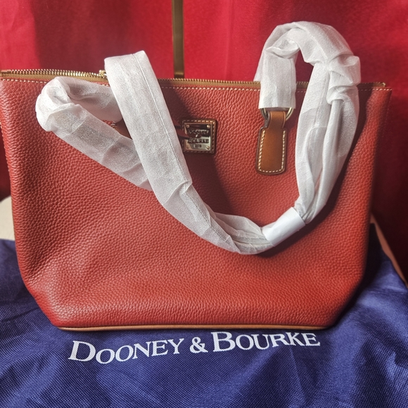 NWT Dooney & Bourke Pebble Grain Small Wren Zip Tote Red R2347 - Picture 11 of 11